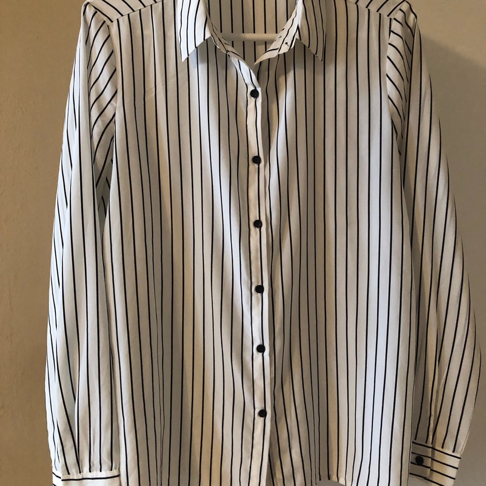 Pin strip button down